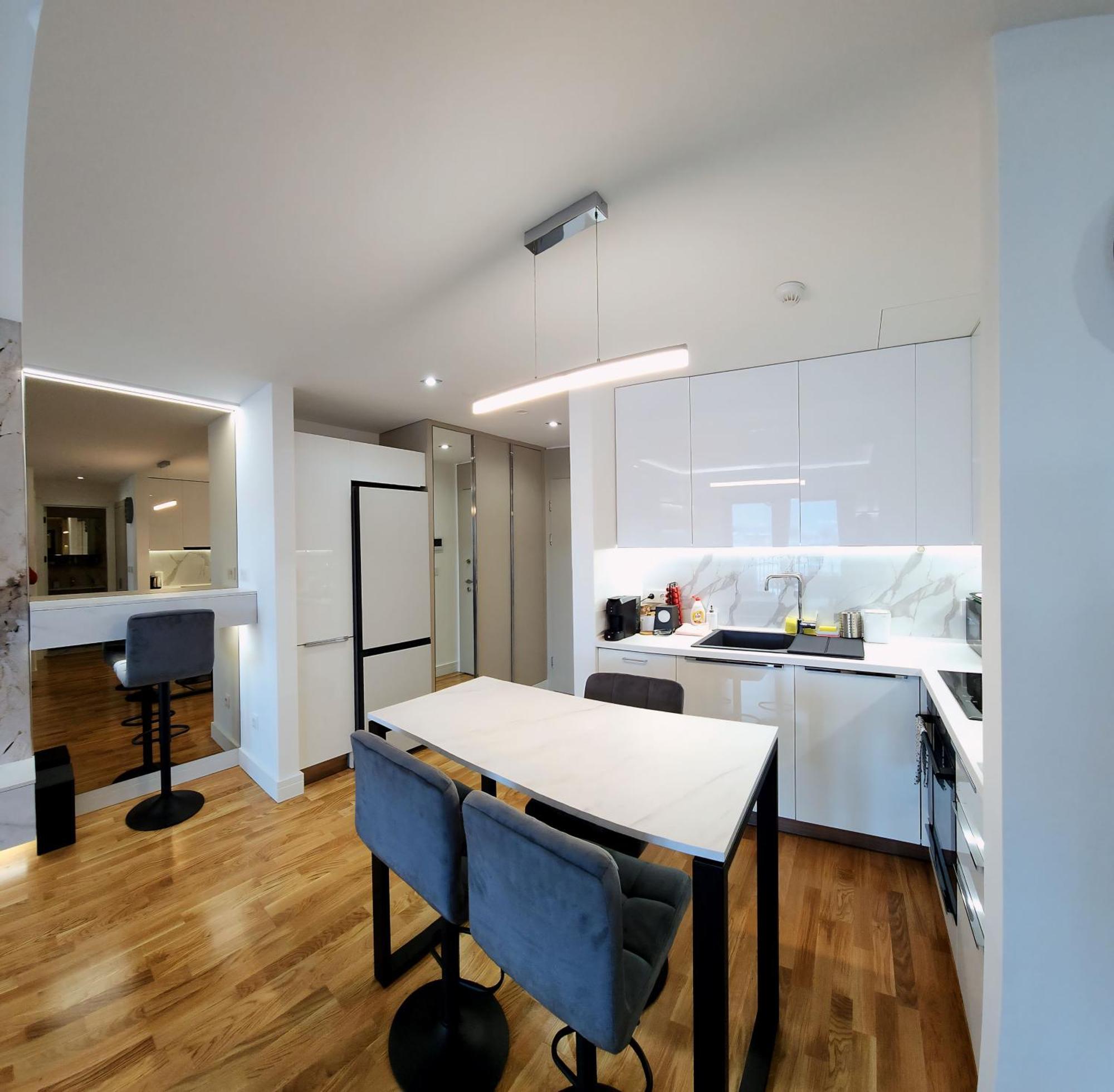 Diamond Residences 10Th Fl. Lux Apt. W/ City View スコピエ エクステリア 写真